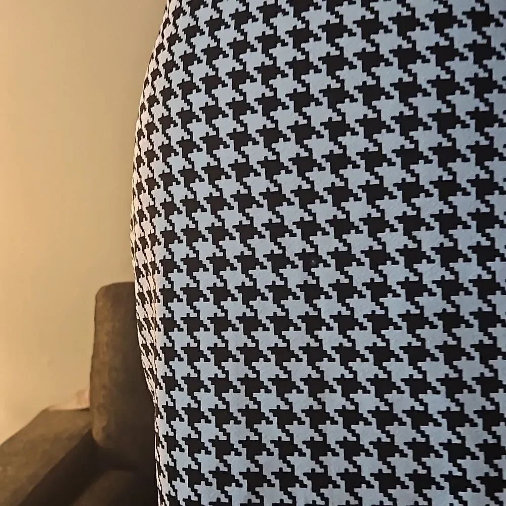 Houndstooth mini skirt - Picture 3 of 5